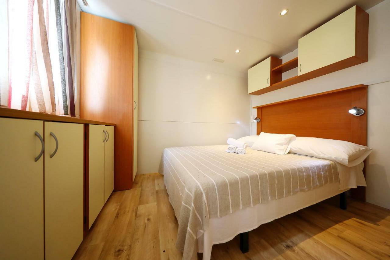 Mobile Home Grbe Nin Eksteriør bilde