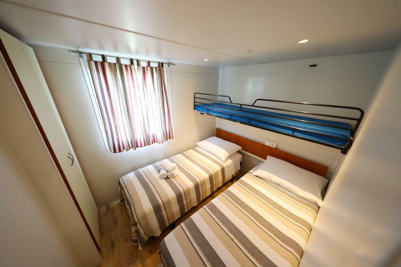 Mobile Home Grbe Nin Eksteriør bilde
