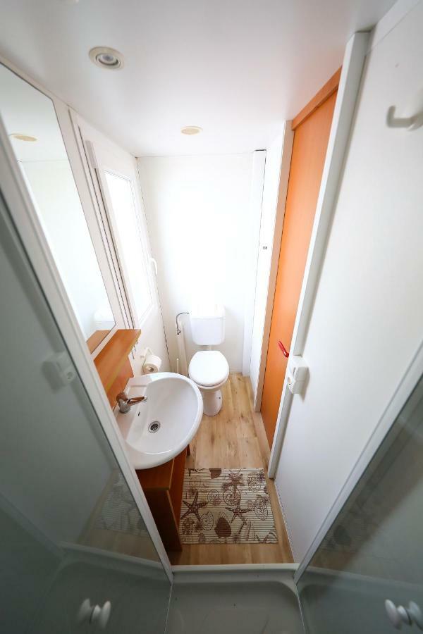 Mobile Home Grbe Nin Eksteriør bilde