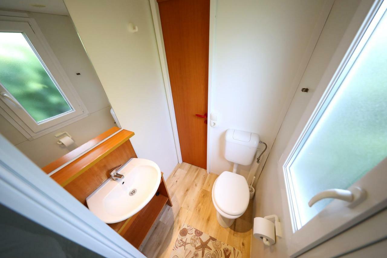 Mobile Home Grbe Nin Eksteriør bilde