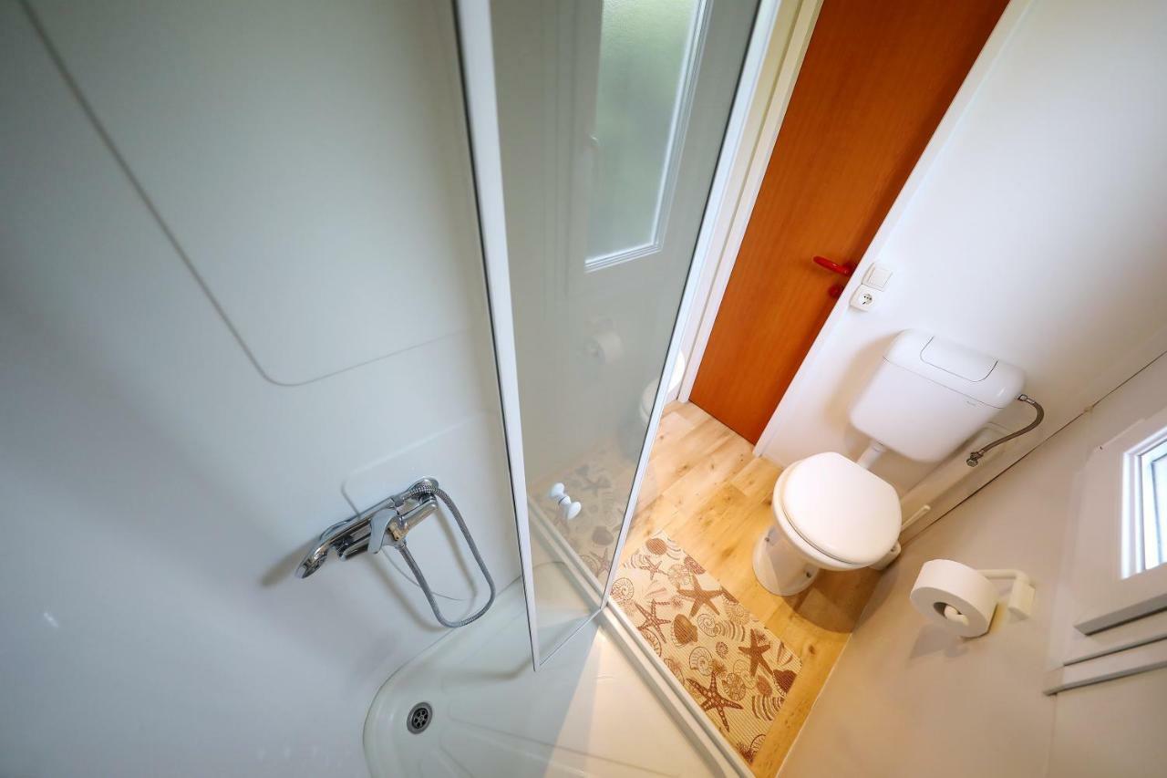 Mobile Home Grbe Nin Eksteriør bilde