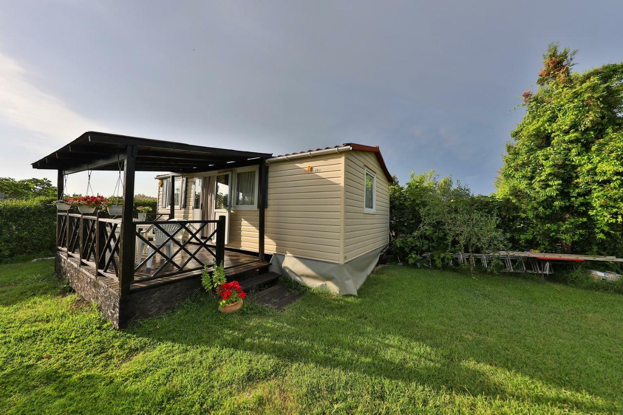 Mobile Home Grbe Nin Eksteriør bilde