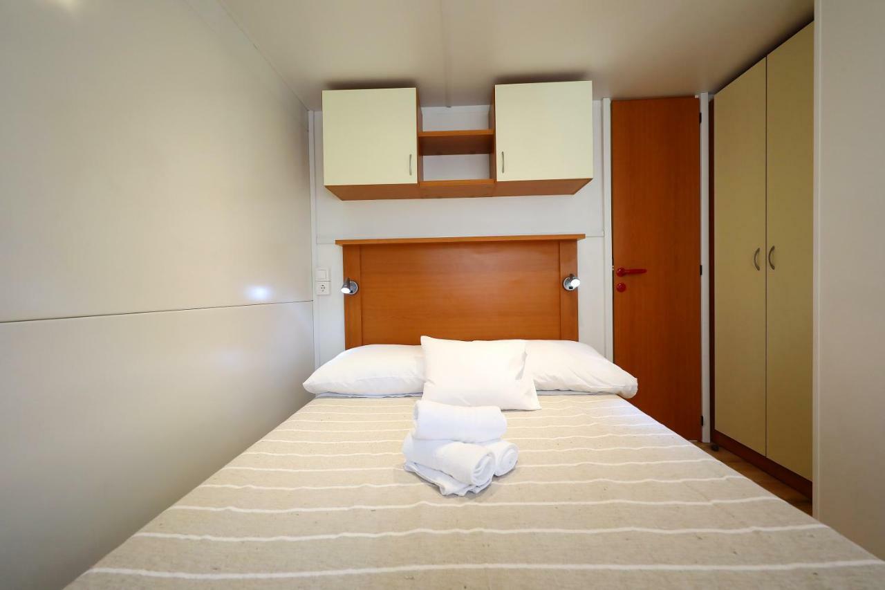 Mobile Home Grbe Nin Eksteriør bilde